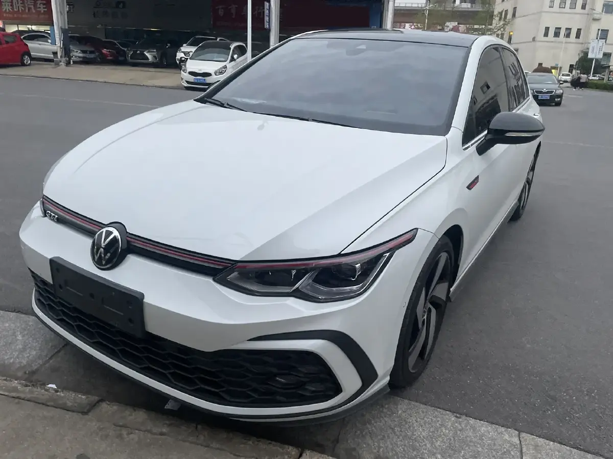 2023 Volkswagen GolfGTI 2.0T 220HP L4 7DCT