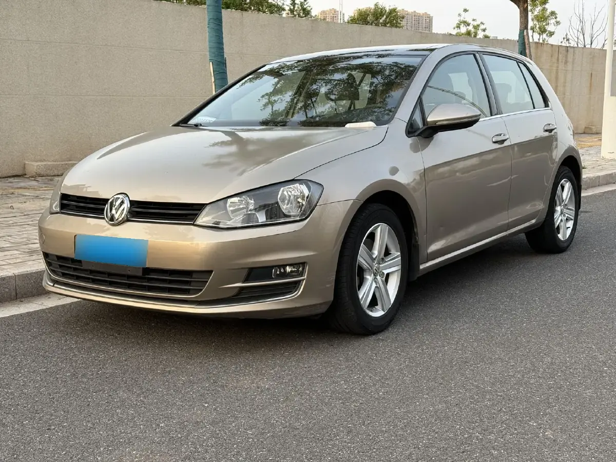 2014 Volkswagen Golf 1.4T 131HP L4 7DCT