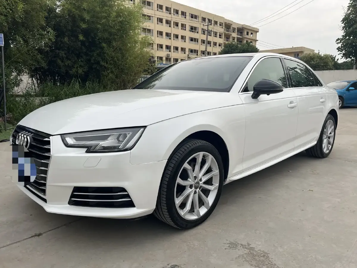 2017 Audi A4L 2.0T 190HP L4 7DCT