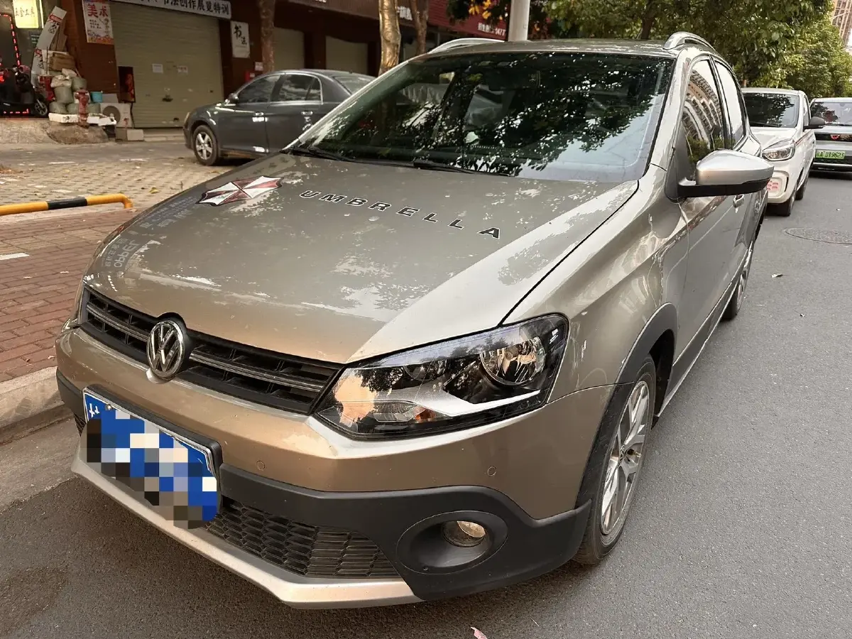 2014 Volkswagen Polo 1.6L 110HP L4 5MT