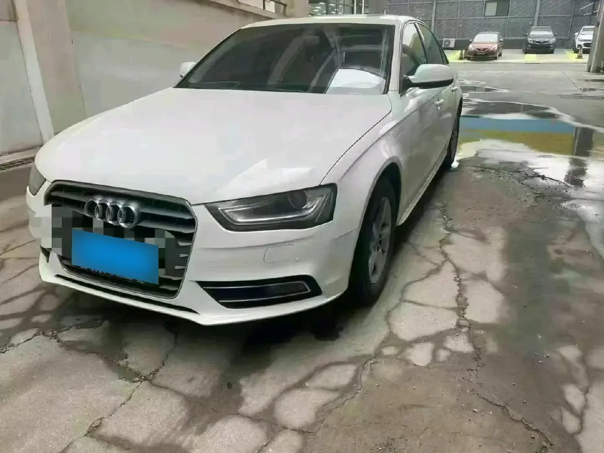 2013 Audi A4L 2.0T 180HP L4 CVT