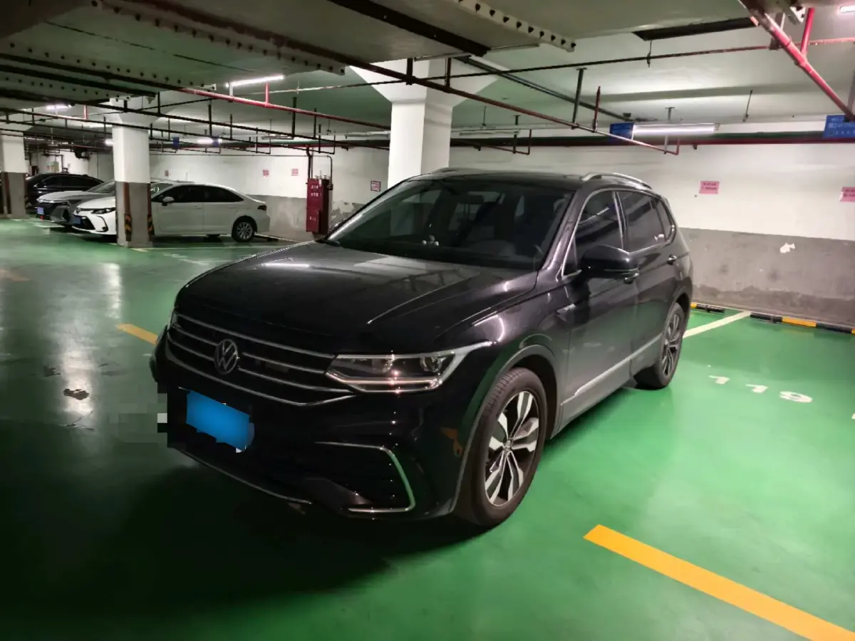 2023 Volkswagen Tiguan L 2.0T 186HP L4 7DCT