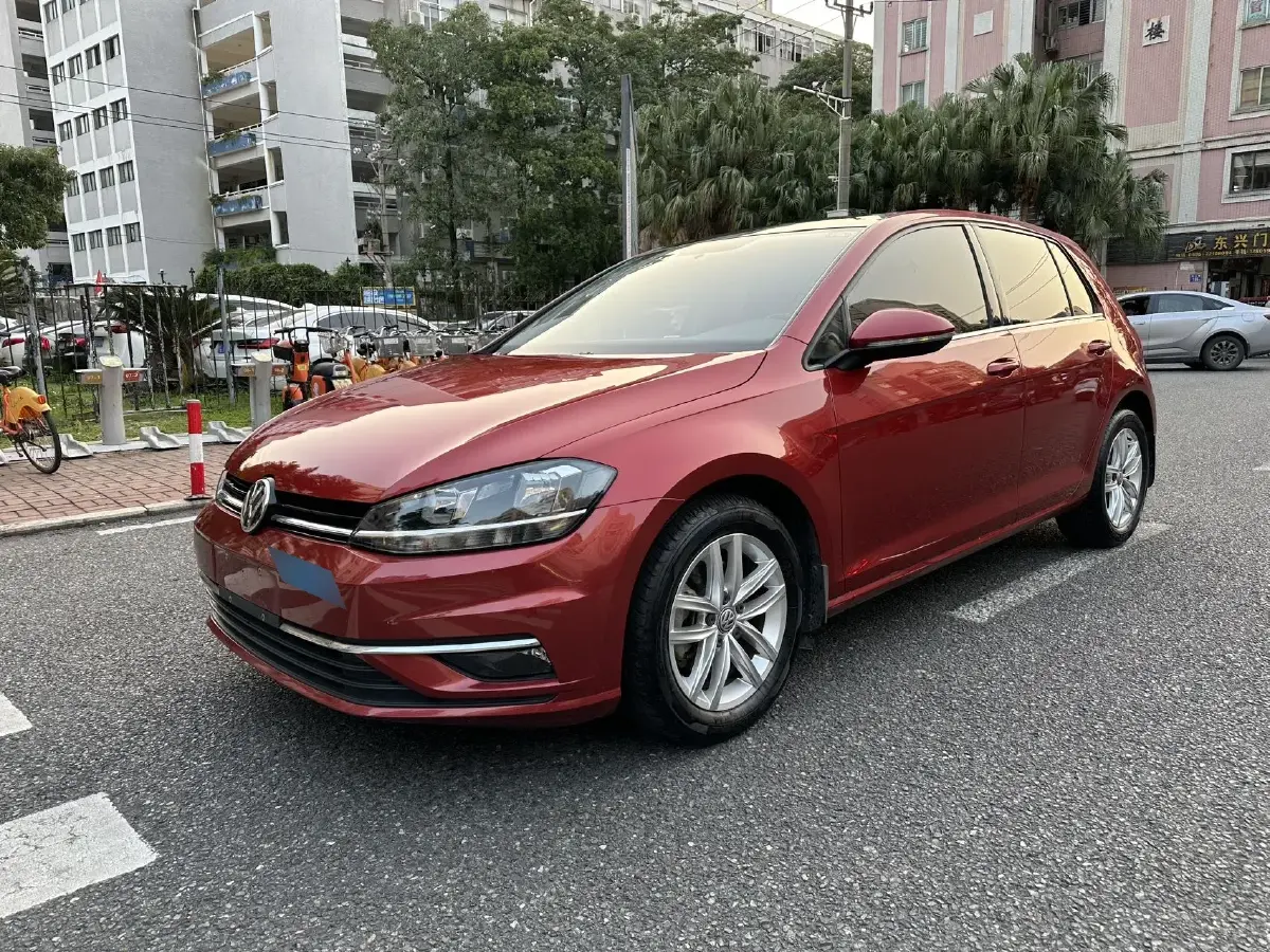 2010 Volkswagen Golf 1.6L 105HP L4 5MT