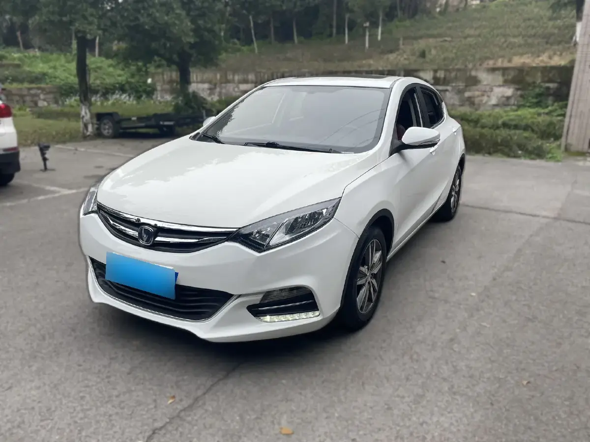 2016 ChangAn Eado XT 1.6L 125HP L4 5MT
