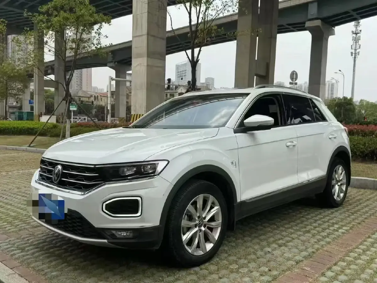 2022 Volkswagen T-Roc 1.4T 150HP L4 7DCT