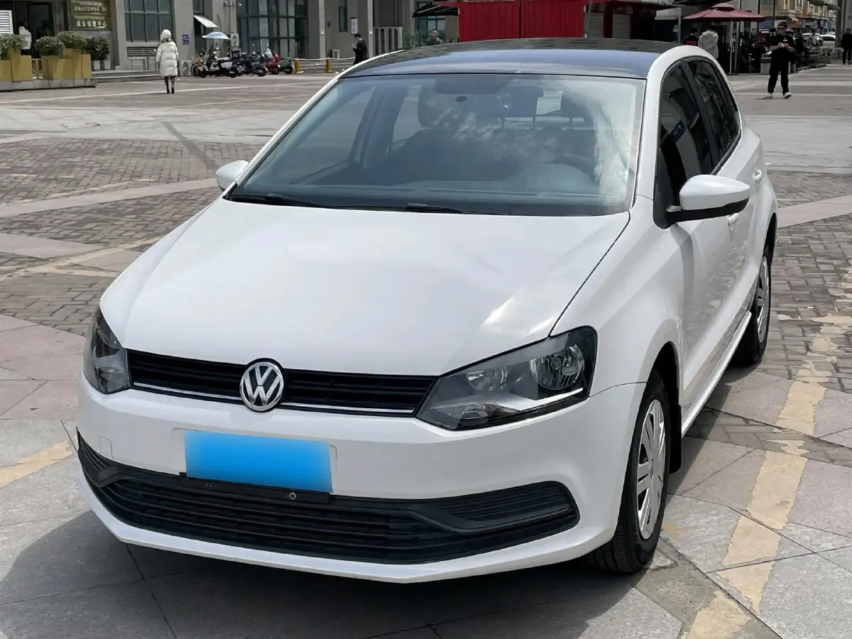 2014 Volkswagen Polo 1.4L 90HP L4 5MT