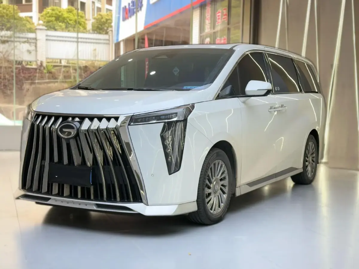 2023 GAC Trumpchi M8 2.0T 252HP L4 8AT