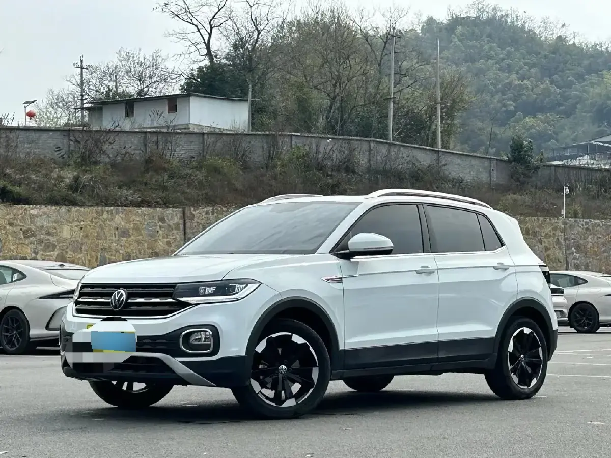 2021 Volkswagen Tacqua 1.2T 116HP L4 7DCT