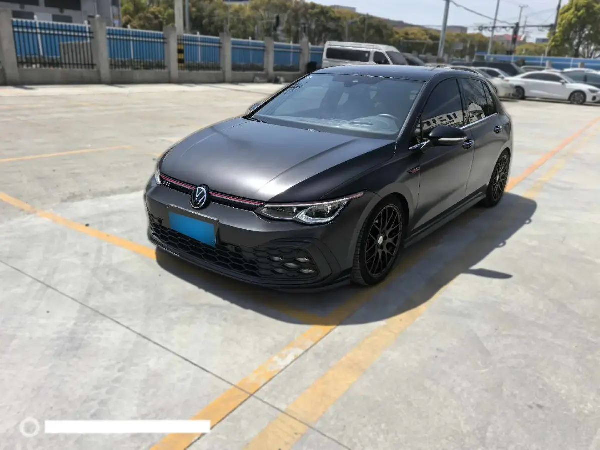 2023 Volkswagen GolfGTI 2.0T 220HP L4 7DCT