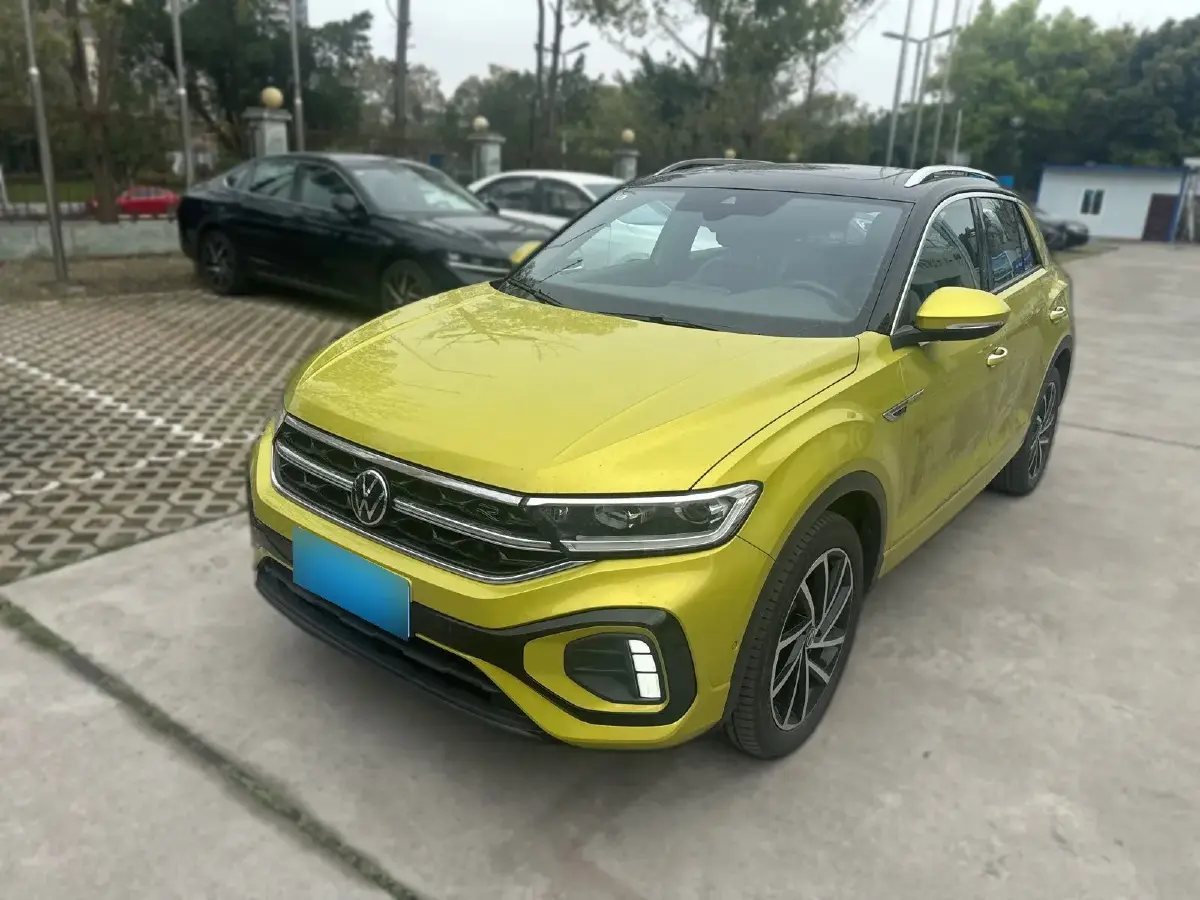 2023 Volkswagen T-Roc 1.5T 160HP L4 7DCT