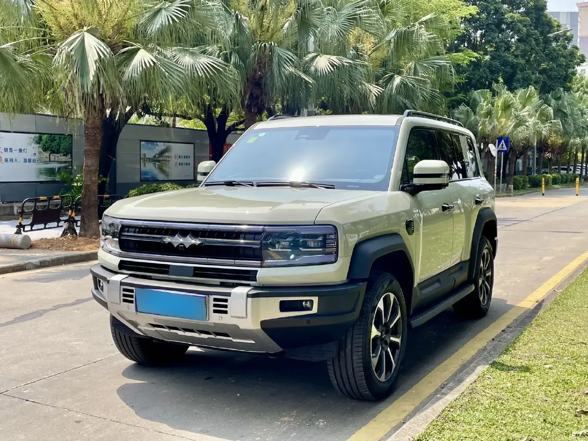 2023 FangChengBao Bao 5 1.5T 194HP L4 E-CVT PHEV 31.8KWH