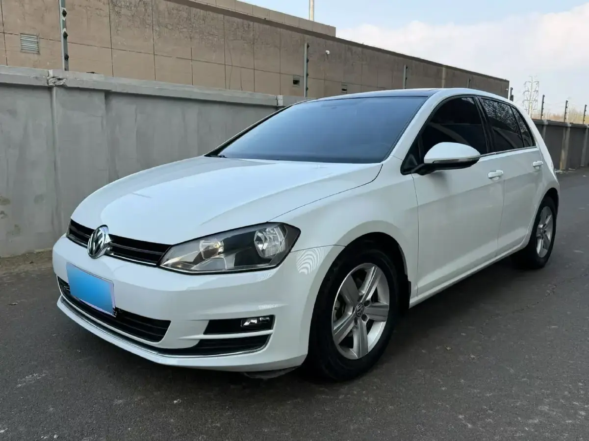 2015 Volkswagen Golf 1.4T 131HP L4 5MT