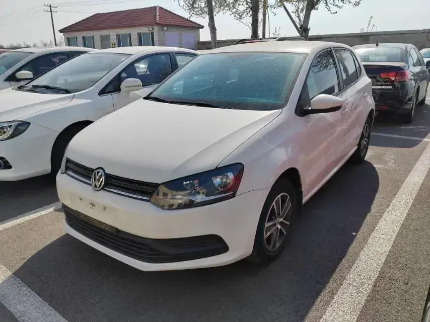 2016 Volkswagen Polo 1.4L 90HP L4 6AT