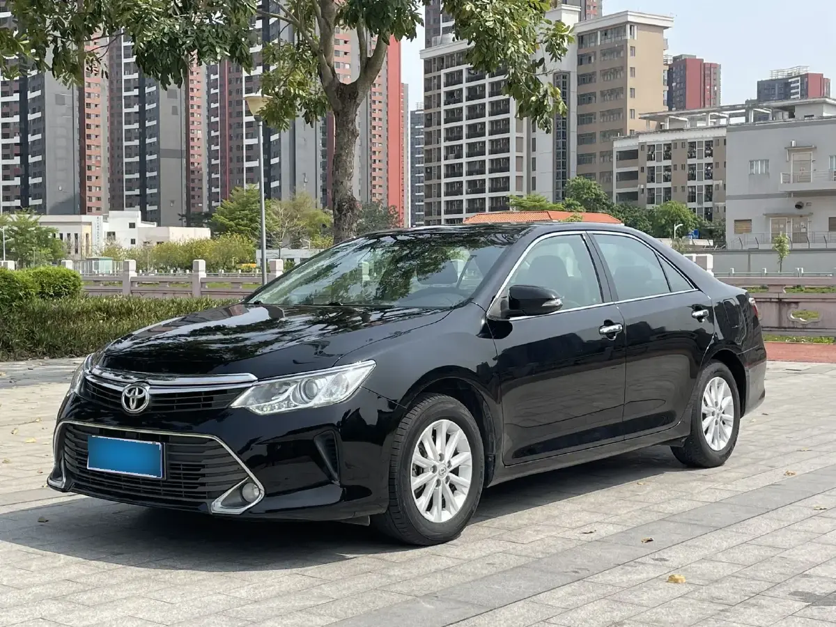 2015 Toyota Camry 2.0L 167HP L4 6AT