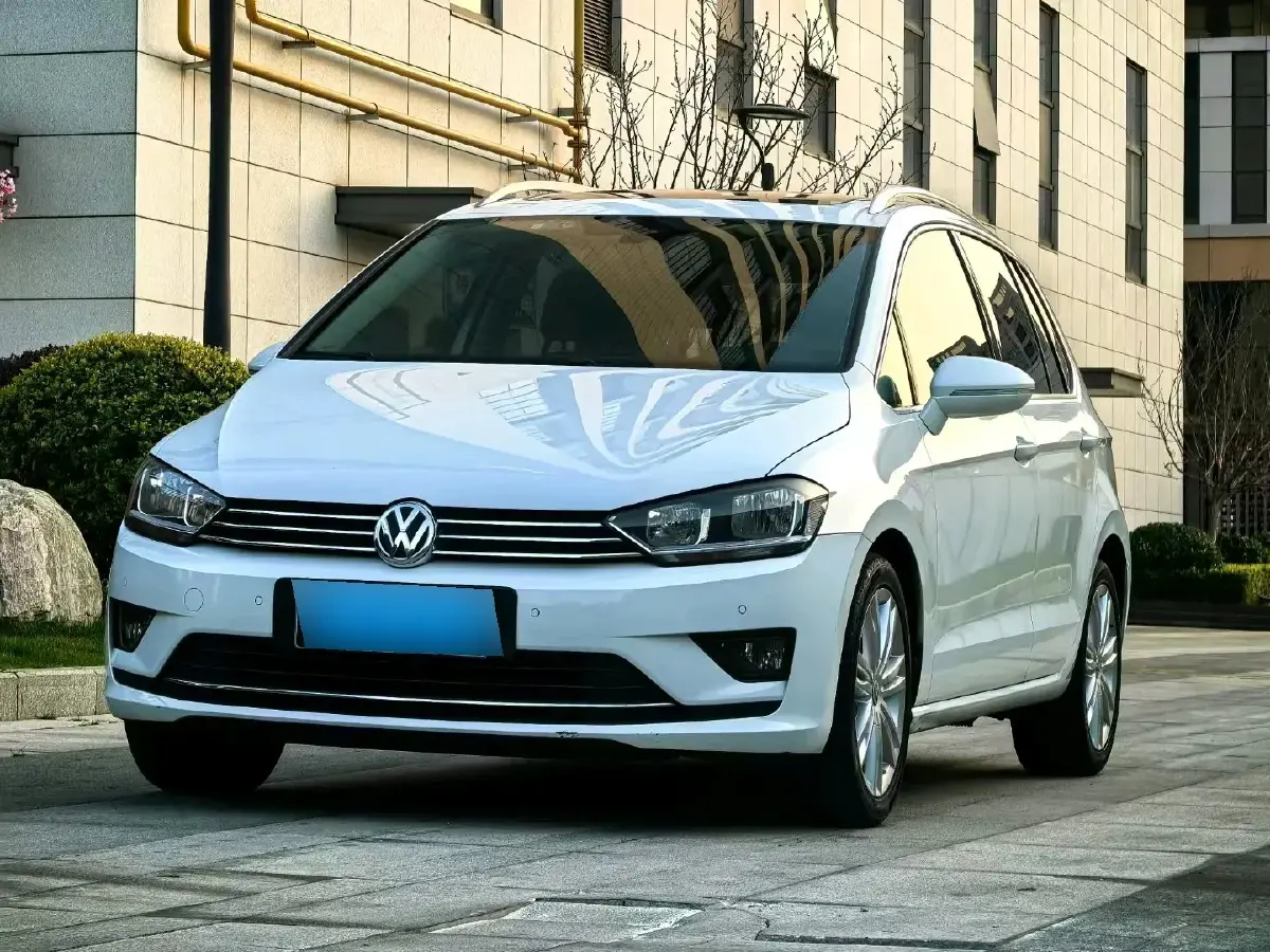 2016 Volkswagen Golf Sportsvan 1.4T 150HP L4 7DCT