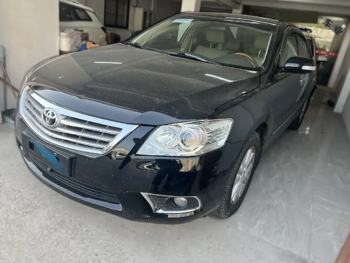 2013 Toyota Camry 2.0L 147HP L4 4AT