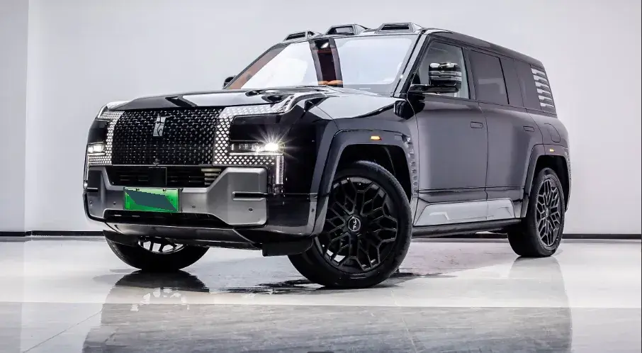 2023 YangWang U8 2.0T 272HP L4 REEV 49.05KWH