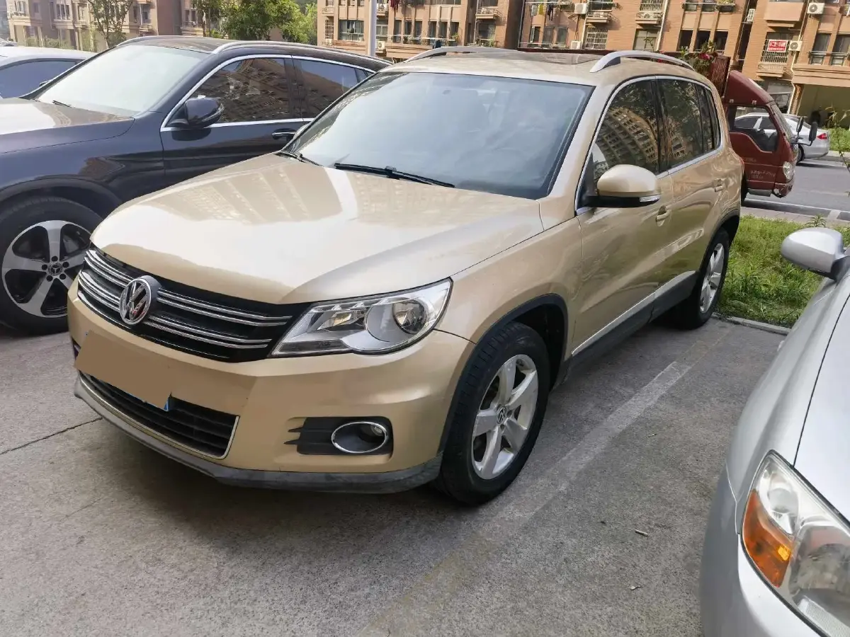 2012 Volkswagen Tiguan 1.8T 160HP L4 6AT