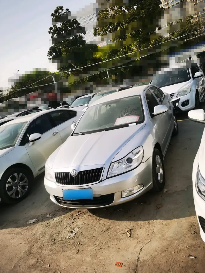 2013 Skoda Octavia 1.6L 105HP L4 5MT