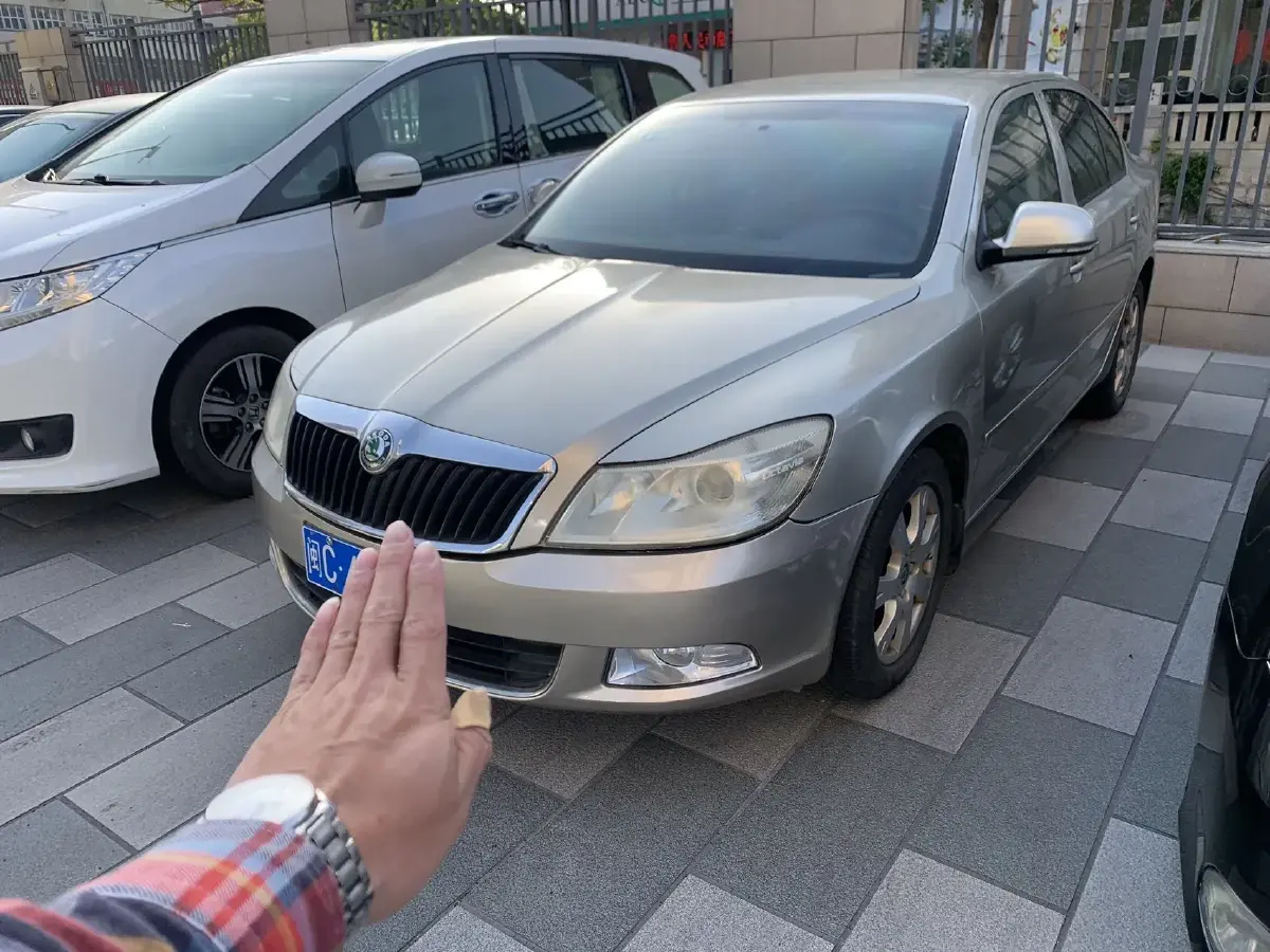 2014 Skoda Octavia 1.6L 105HP L4 6AT