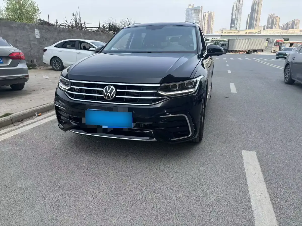 2024 Volkswagen Tiguan L 2.0T 186HP L4 7DCT