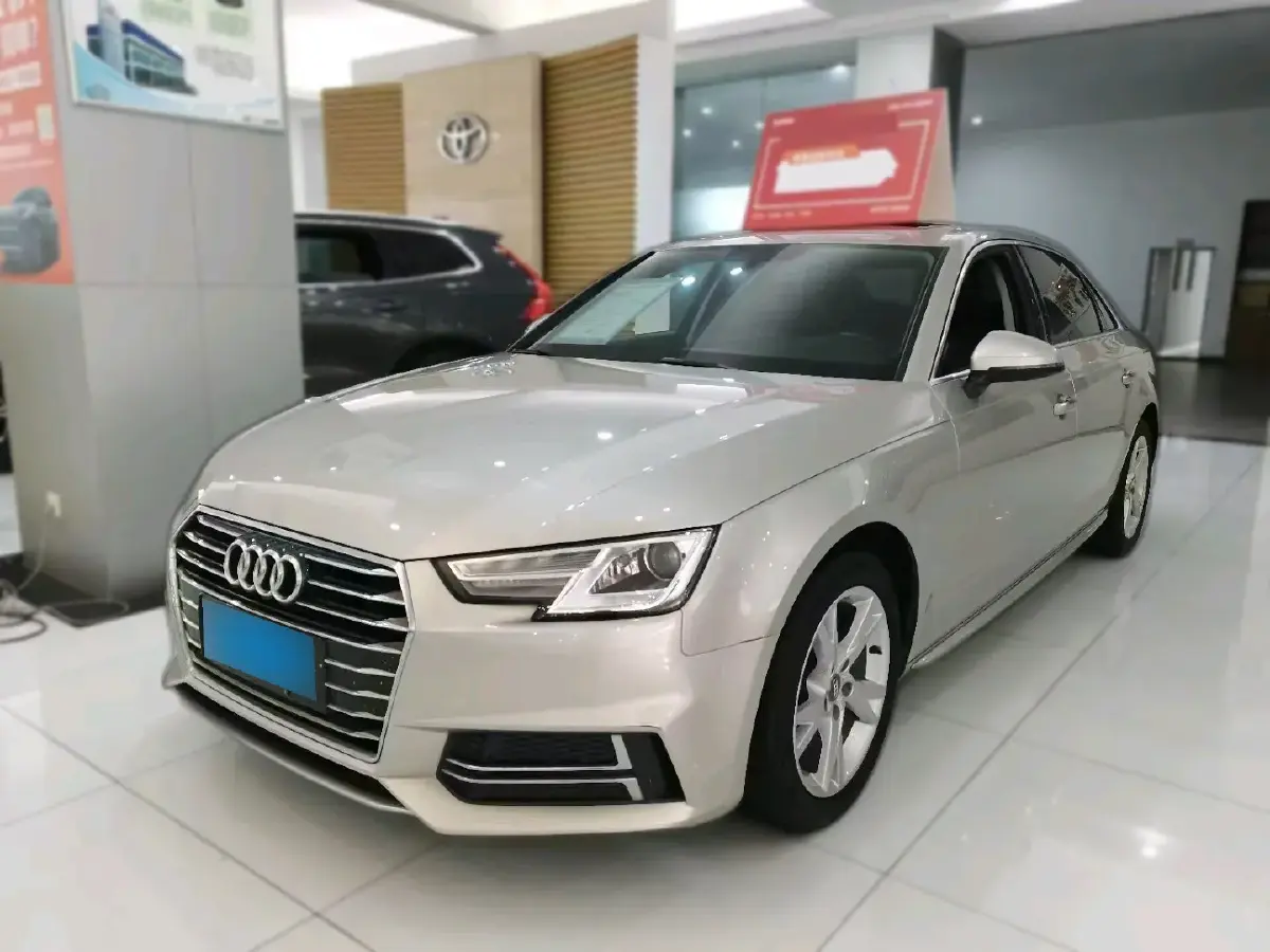 2019 Audi A4L 2.0T 190HP L4 7DCT