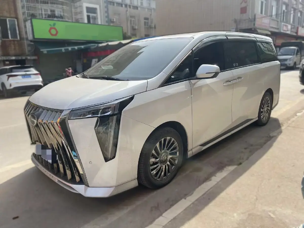 2023 GAC Trumpchi M8 2.0T 190HP L4 E-CVT Hybrid