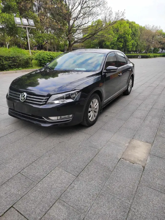 2011 Volkswagen Passat 1.8T 160HP L4 7DCT