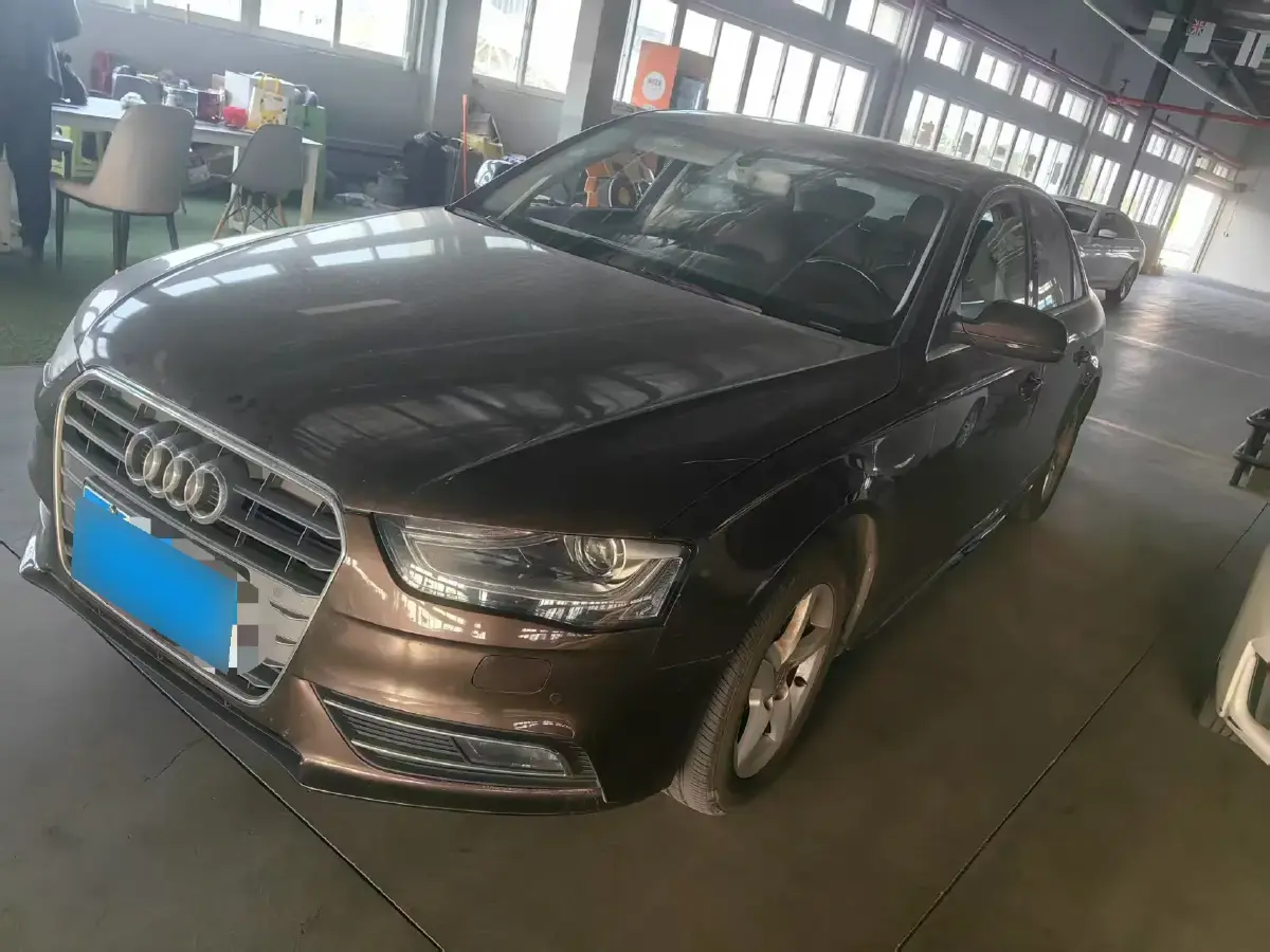 2015 Audi A4L 2.0T 180HP L4 CVT