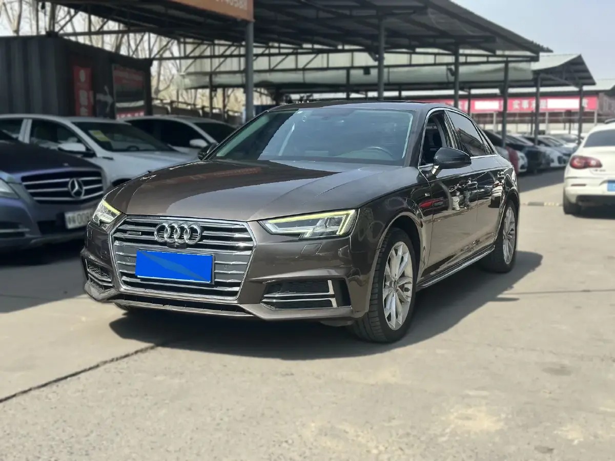 2018 Audi A4L 2.0T 252HP L4 7DCT