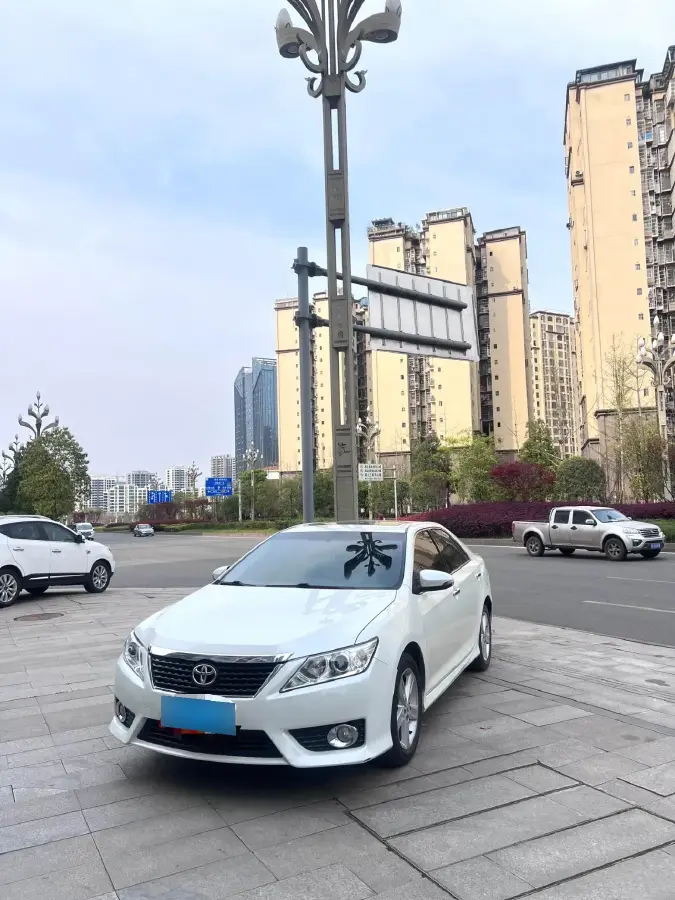 2012 Toyota Camry 2.0L 150HP L4 4AT