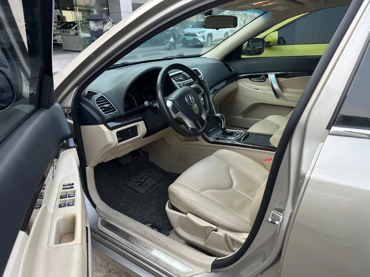 2014 ChangAn Raeton 1.8T 177HP L4 6AT,autocango,china used car exporter,china ev exporter,chinese used car exporter,chinese used ev exporter