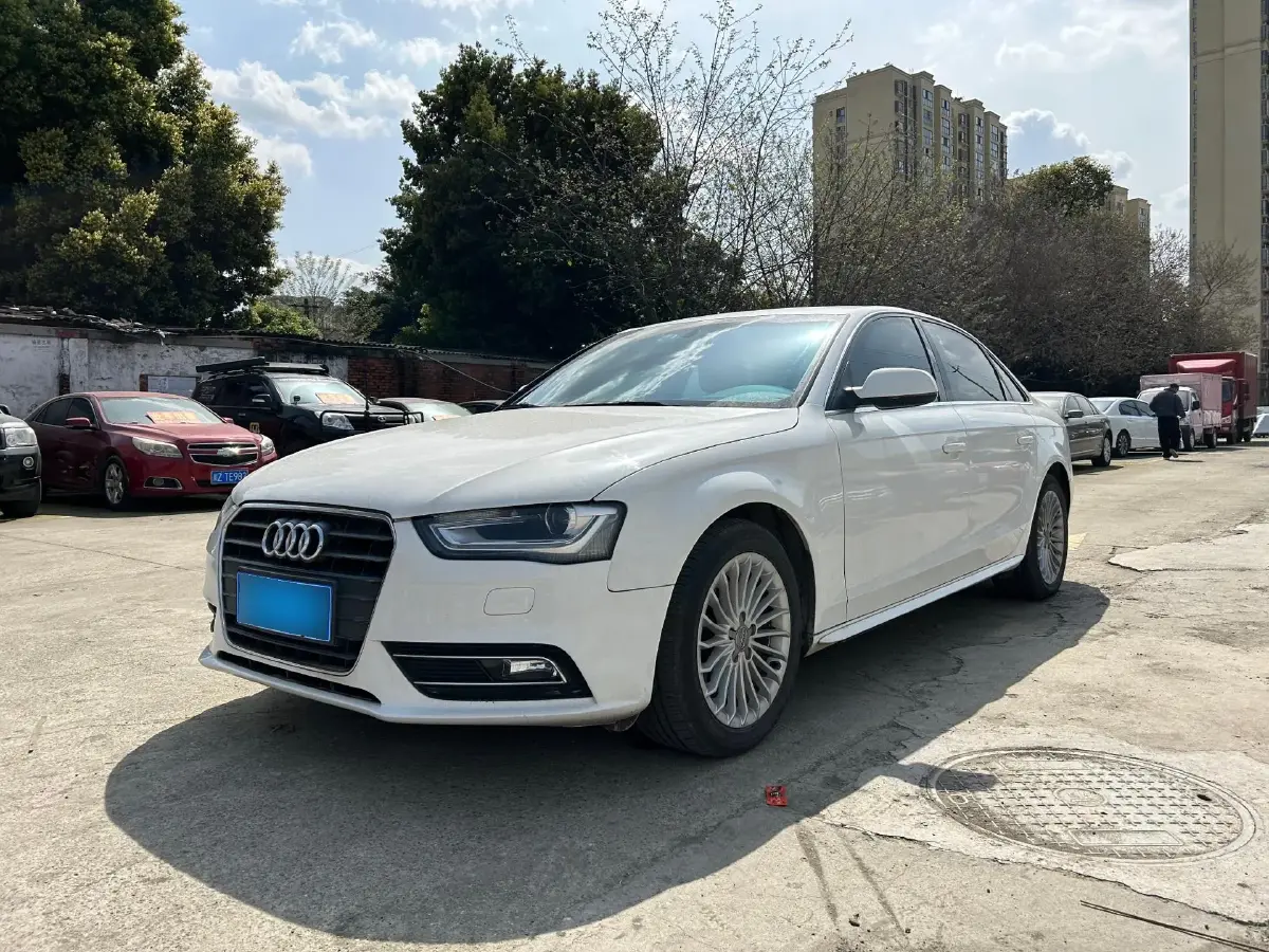 2013 Audi A4L 1.8T 160HP L4 CVT