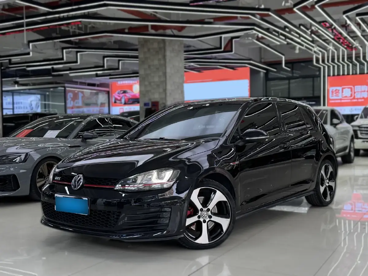 2016 Volkswagen GolfGTI 2.0T 220HP L4 7DCT