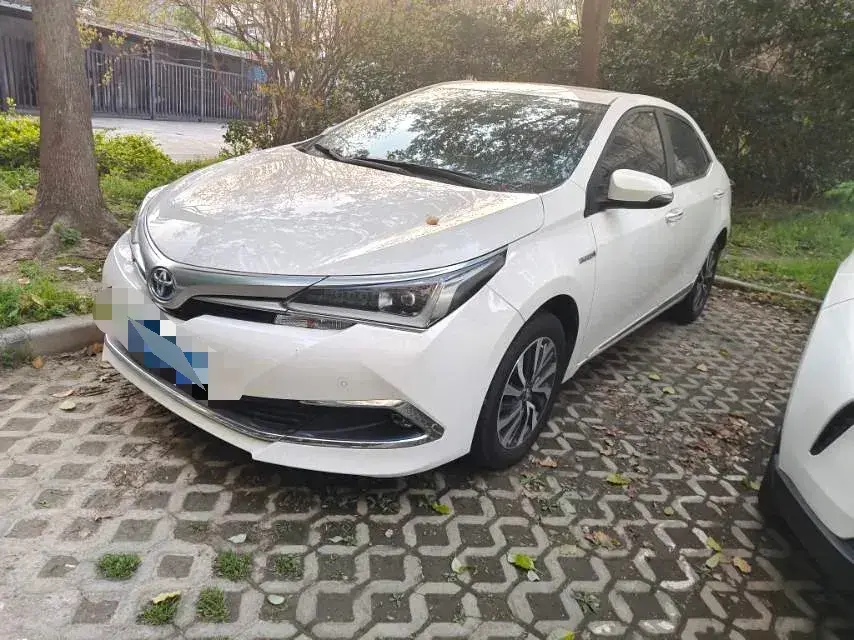 2017 Toyota Corolla 1.8L 99HP L4 E-CVT Hybrid