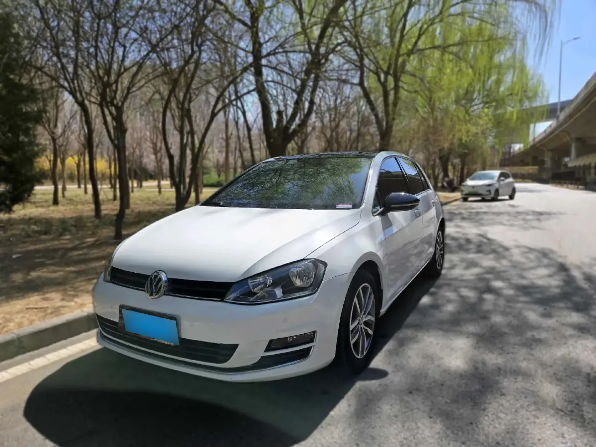 2017 Volkswagen Golf 1.4T 131HP L4 7DCT