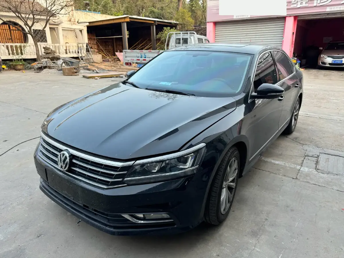 2017 Volkswagen Passat 1.8T 180HP L4 7DCT