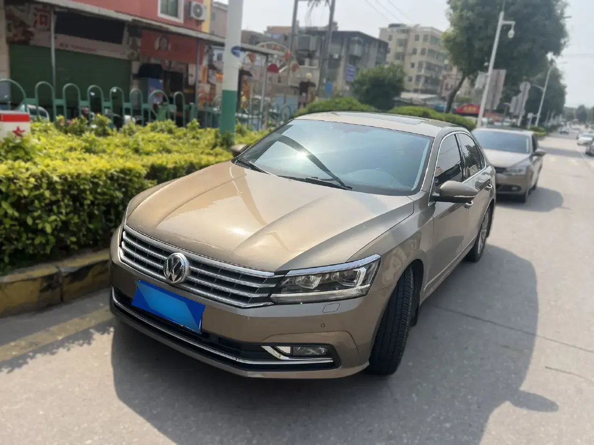 2016 Volkswagen Passat 1.8T 180HP L4 7DCT