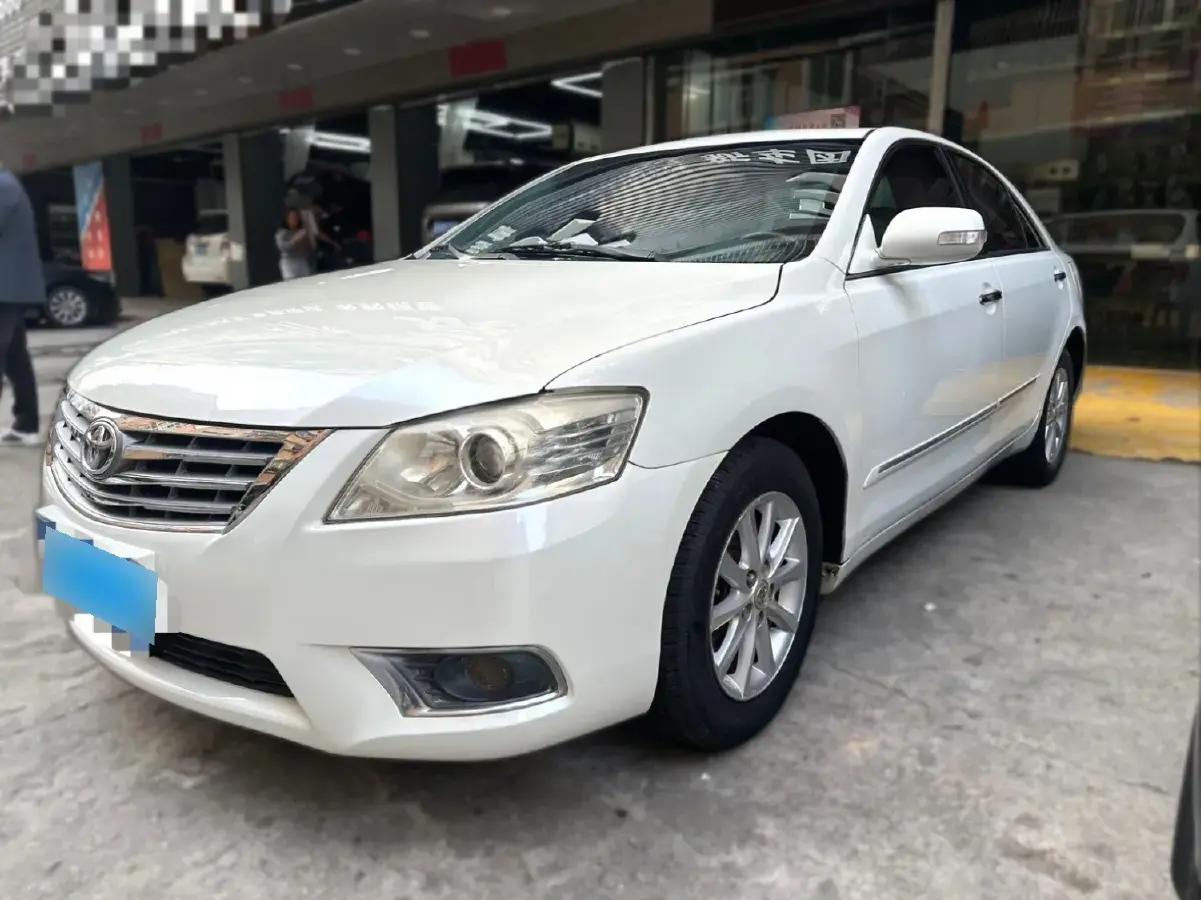 2011 Toyota Camry 2.0L 147HP L4 4AT