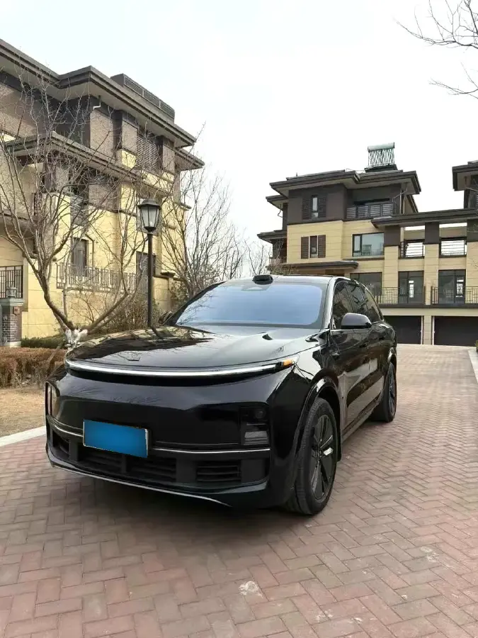 2023 Li L8 Range Extended 154HP REEV 40.9KWH