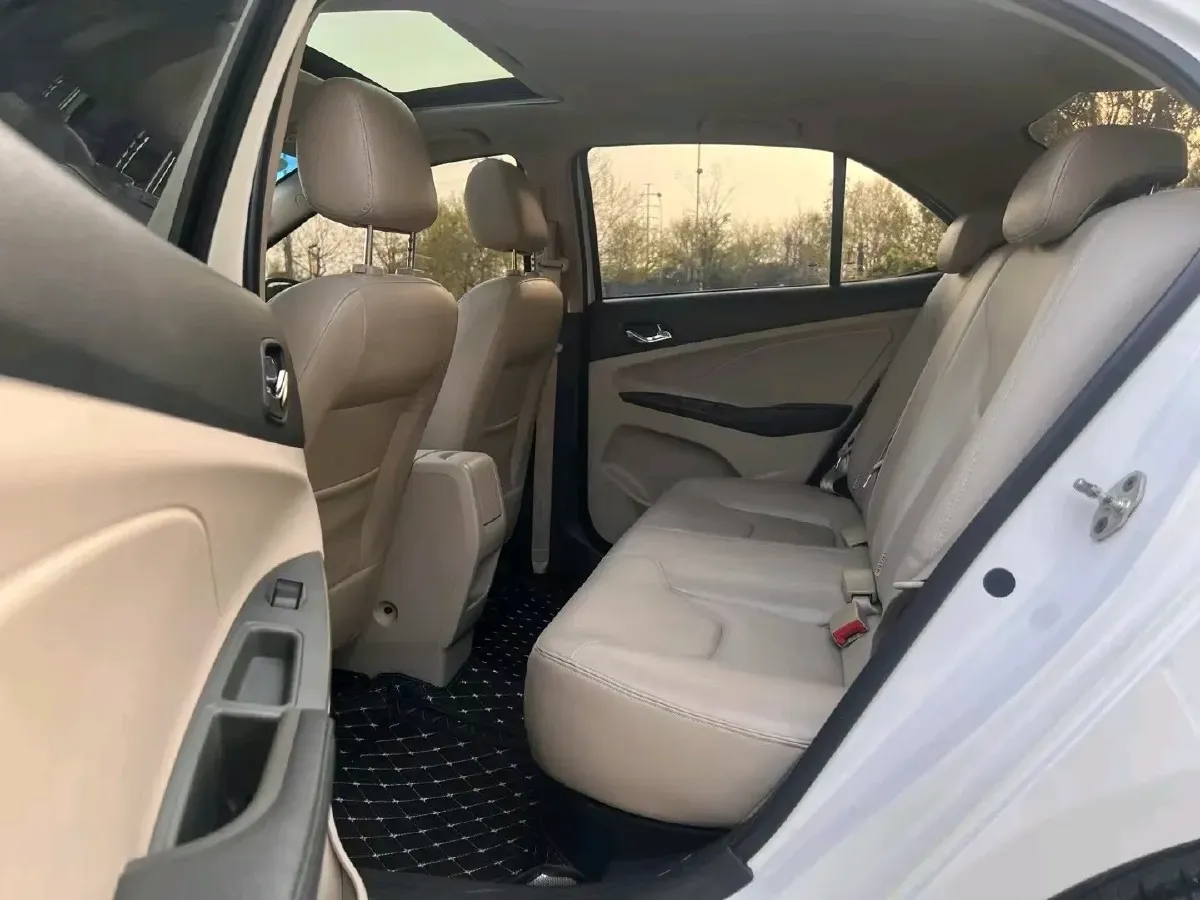 2015 Chery Arrizo 3 1.5L 109HP L4 4AT,autocango,china used car exporter,china ev exporter,chinese used car exporter,chinese used ev exporter