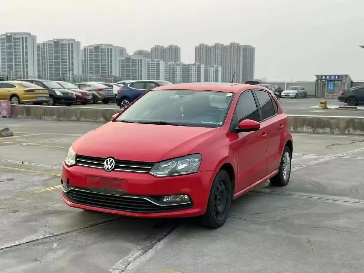 2016 Volkswagen Polo 1.6L 110HP L4 5MT