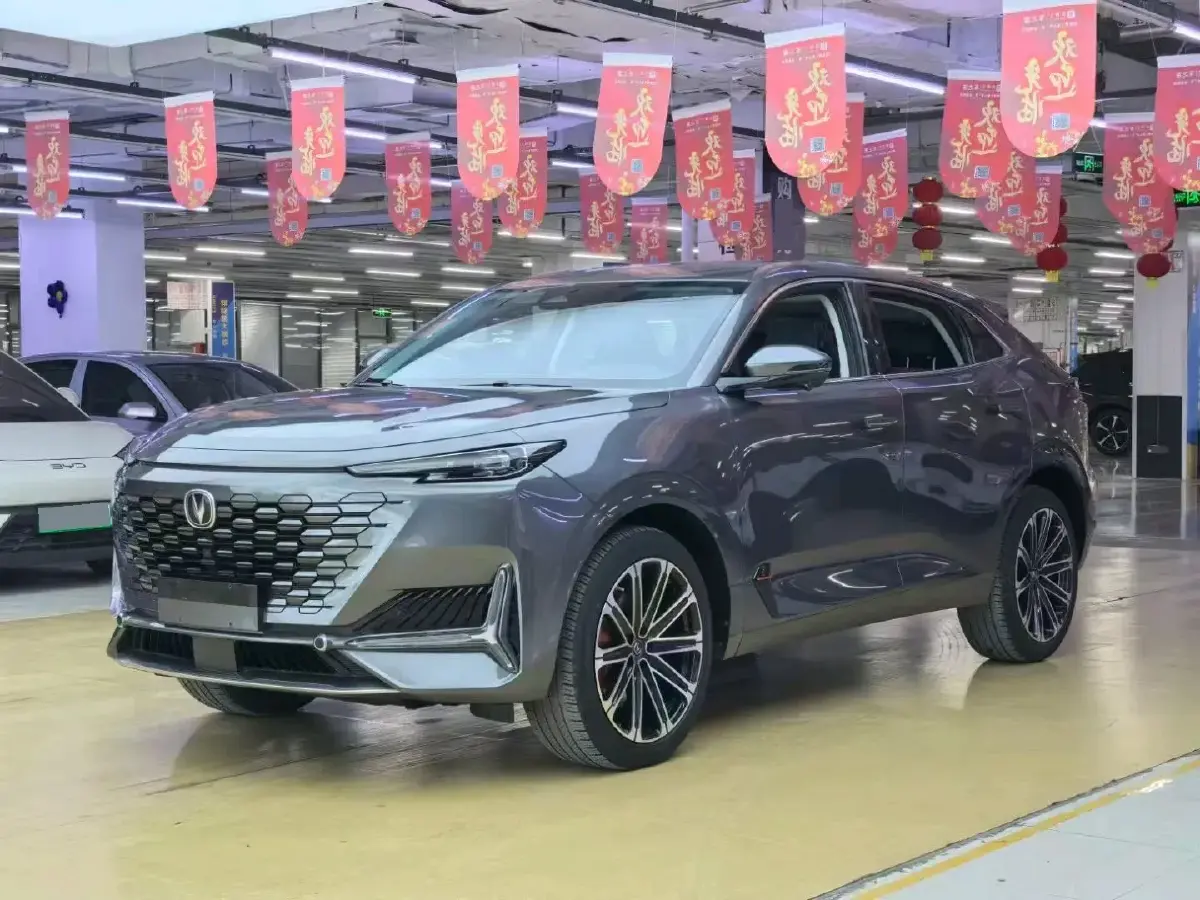 2022 ChangAn UNI-K iDD 1.5T 170HP L4 6TCT PHEV 30.74KWH