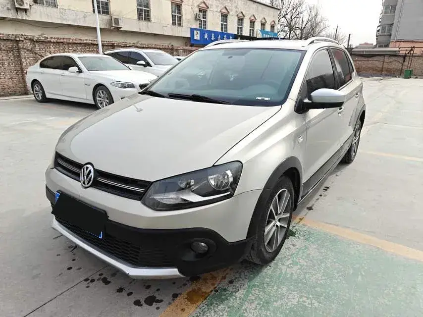 2012 Volkswagen Polo 1.6L 105HP L4 5MT
