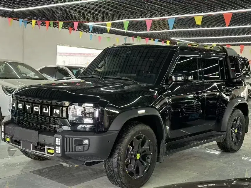 2025 Jetour Traveller 2.0T 254HP L4 7DCT