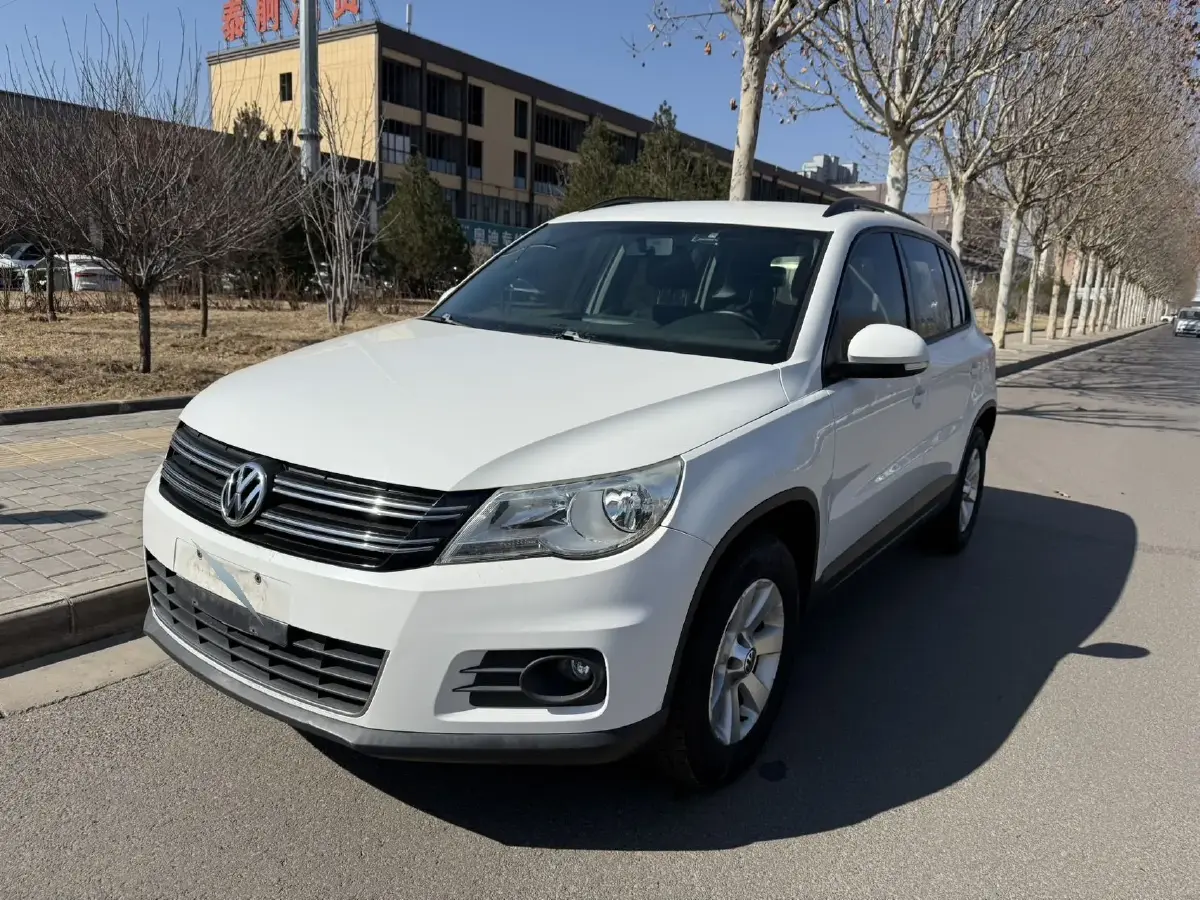 2012 Volkswagen Tiguan 1.8T 160HP L4 6AT