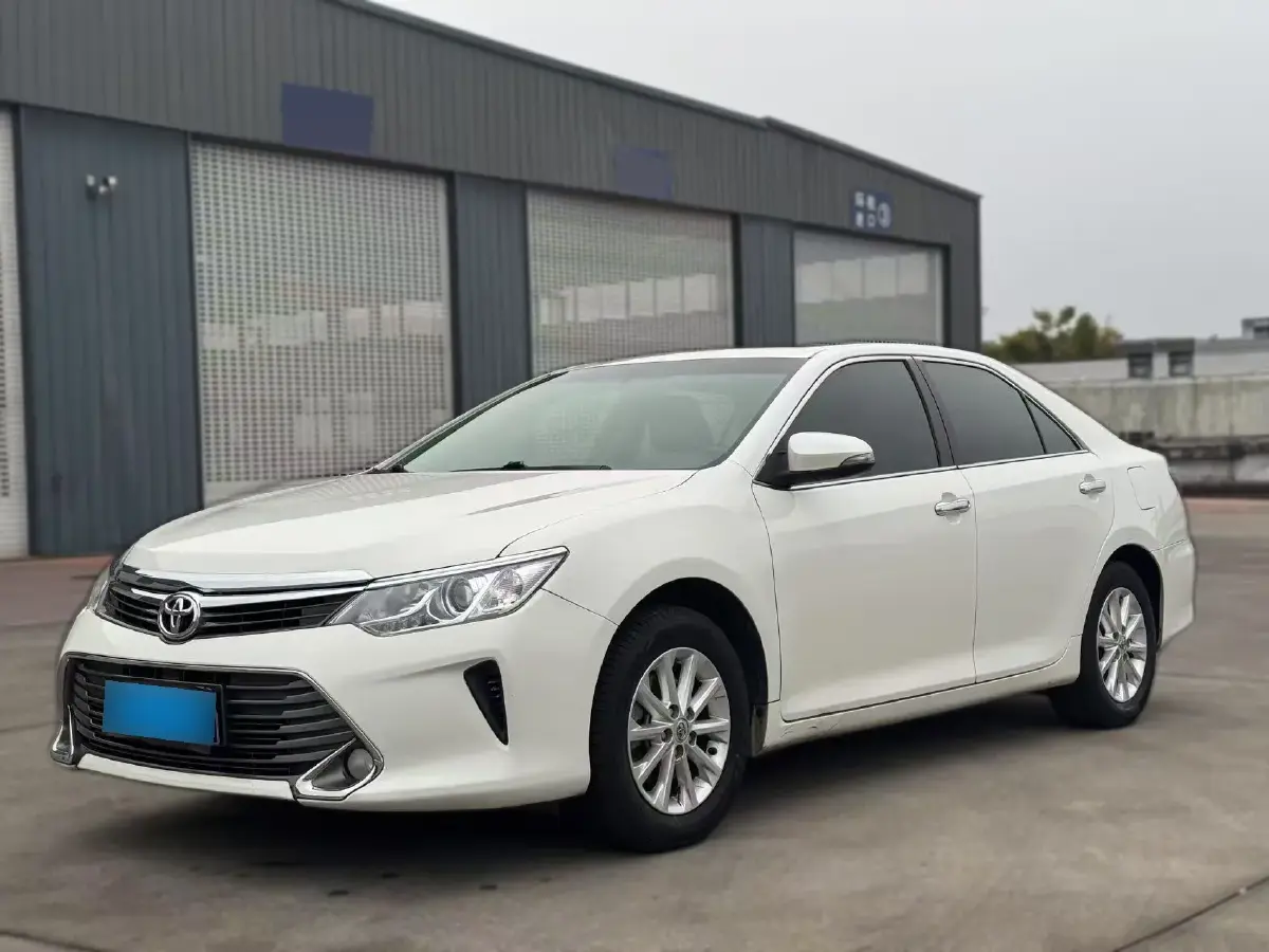 2016 Toyota Camry 2.0L 167HP L4 6AT