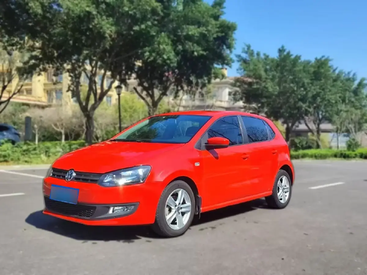 2011 Volkswagen Polo 1.4L 86HP L4 6AT