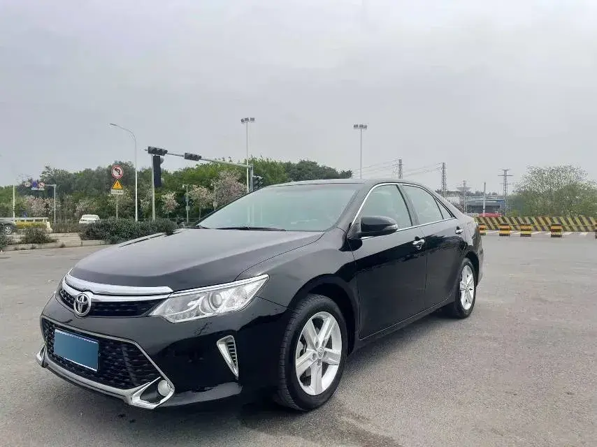 2015 Toyota Camry 2.0L 167HP L4 6AT