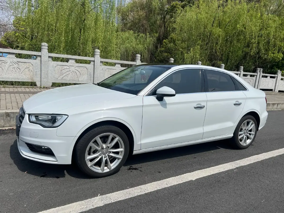 2015 Audi A3 1.4T 150HP L4 7DCT